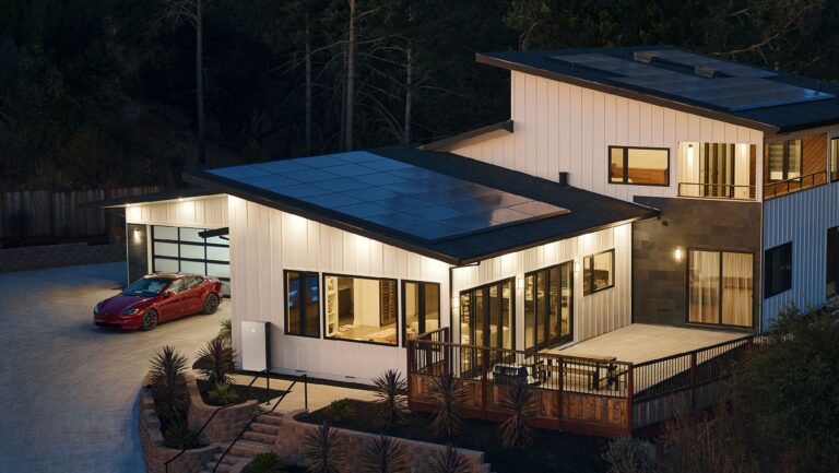 5 Things Your Roofer Should Tell You Before You Sign Anything